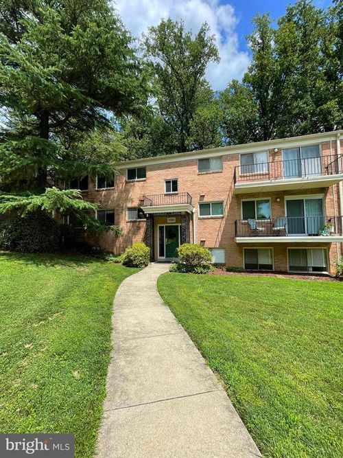 w-102-10506 Weymouth St, BETHESDA, MD, 20814-4261 | Card Image