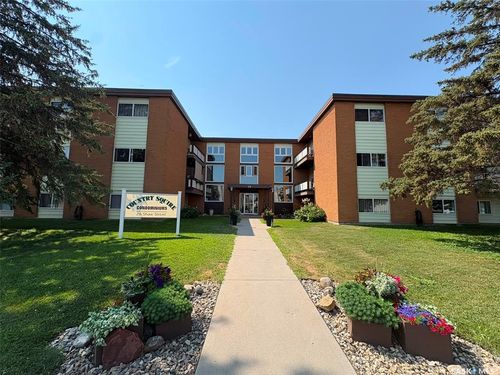 18-26 Shaw St, Regina, SK, S4R3M4 | Card Image