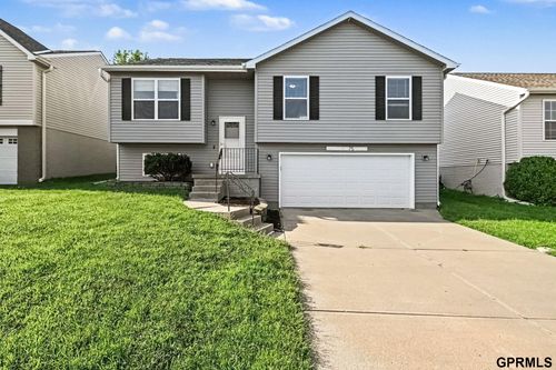 19375 V Street, Omaha, NE, 68135 | Card Image