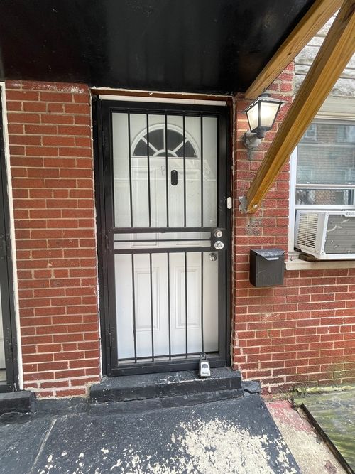 b-7208 S East End Ave, Chicago, IL, 60649-2870 | Card Image