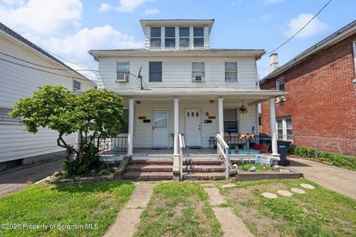 965 Shoemaker Ave, West Wyoming, PA, 18644-1121 | Card Image