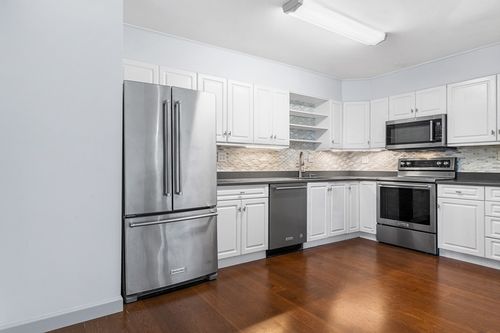 -unit-606-20 Hammond Pond Pkwy, Chestnut Hill, MA, 02467-2135 | Card Image