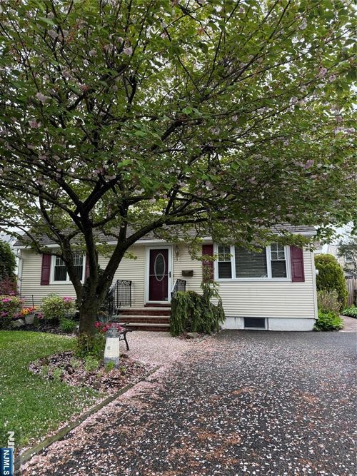 15 Congress Street, Dumont, NJ, 07628 | Card Image