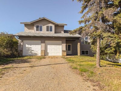 4404 46 St, House detached with 3 bedrooms, 2 bathrooms and 8 parking in Spirit River AB | Image 2