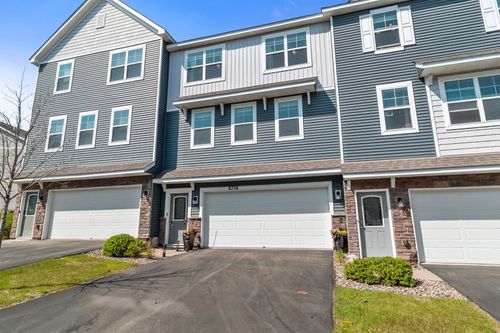 8758 Granite Ln, Woodbury, MN, 55129-2226 | Card Image