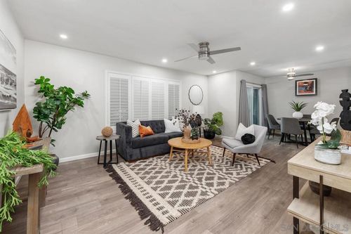 218-4750 Noyes St, San Diego, CA, 92109-3652 | Card Image