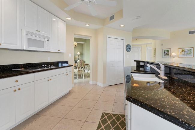 APT-604 - 393 N Point Rd, Condo with 3 bedrooms, 3 bathrooms and null parking in OSPREY FL | Image 30