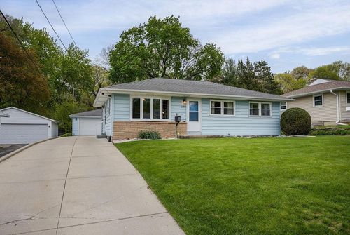 4208 Elinor St, Madison, WI, 53716-1710 | Card Image
