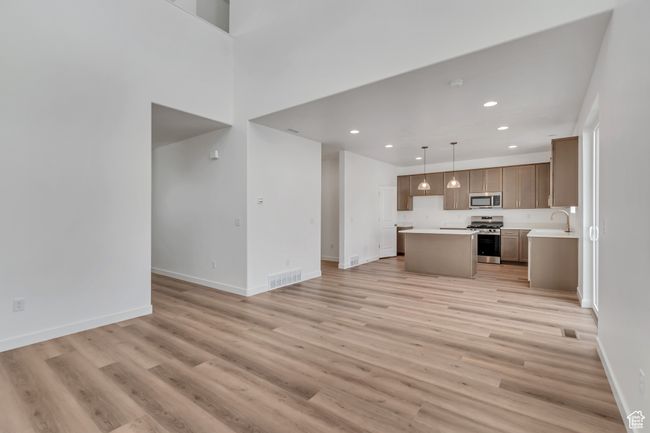 226 - 6737 S Glade Creek Dr, House other with 3 bedrooms, 3 bathrooms and 2 parking in West Jordan UT | Image 7