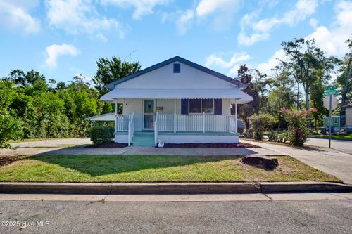 1121 S 6th St, Wilmington, NC, 28401-5707 | Card Image
