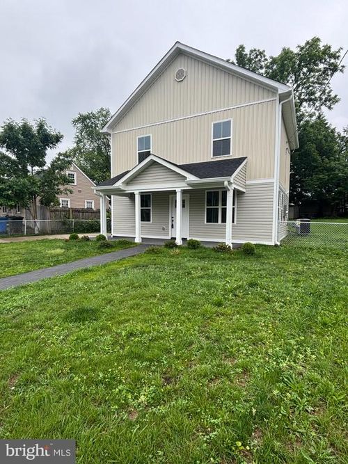 129 Evans St, MANASSAS PARK, VA, 20111-2351 | Card Image
