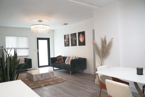 2-520 Nw 45th St, Miami, FL, 33127-2665 | Card Image