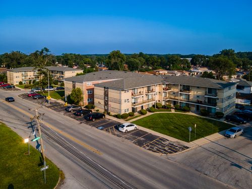 1025 - 49 W Vermont Street, Calumet Park, IL, 60827 | Card Image