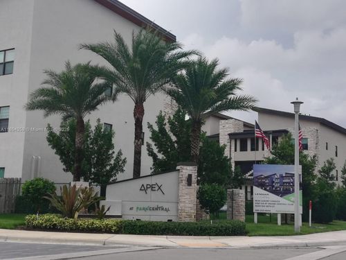 apt-32-8055 Nw 104th Ave, Doral, FL, 33178-4499 | Card Image