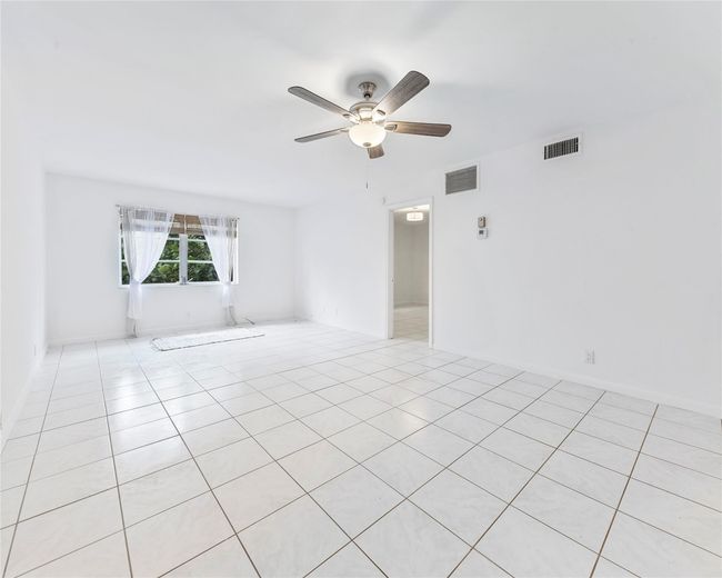 APT-210D - 1950 N Andrews Ave, Condo with 1 bedrooms, 1 bathrooms and null parking in Wilton Manors FL | Image 5