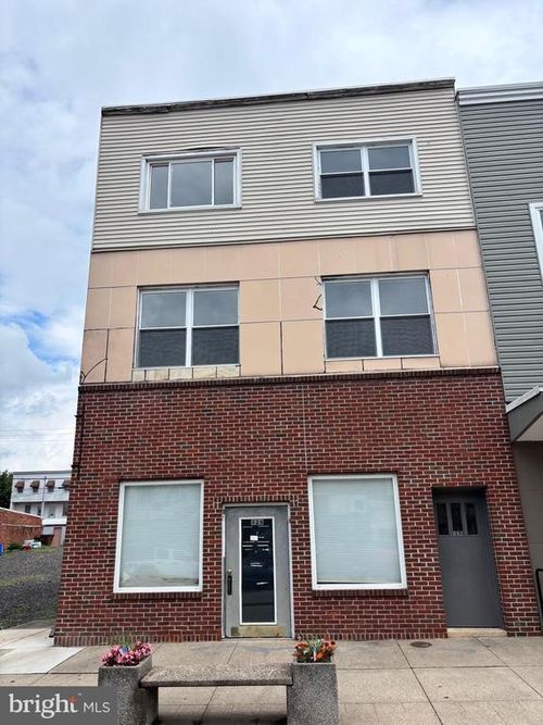 129 S Oak St, Mount Carmel, PA, 17851-2197 | Card Image