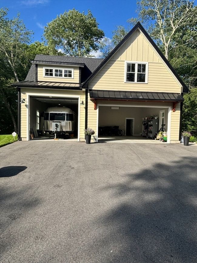 35 East St, House other with 4 bedrooms, 7 bathrooms and 15 parking in Middleton MA | Image 35