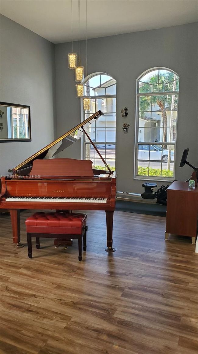 7310 Nw 17 Th Ct, House other with 4 bedrooms, 2 bathrooms and null parking in Pembroke Pines FL | Image 18