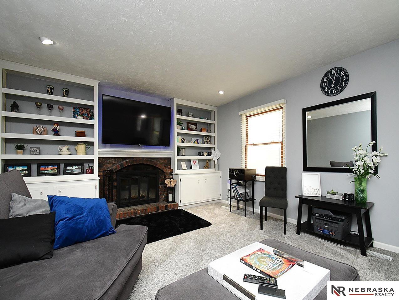Marian Ave, Bellevue, NE 68005