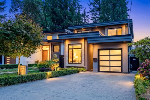 1033 Prospect Ave, North Vancouver, BC, V7R2M6 | Card Image