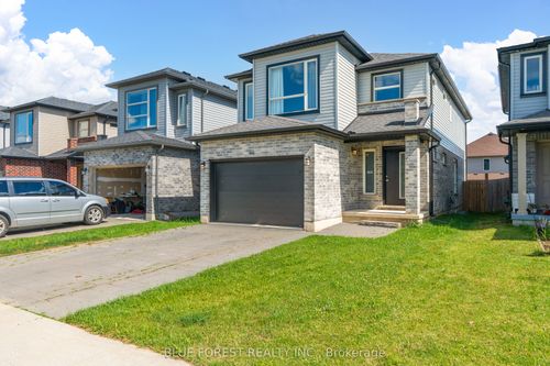 742 Freeport St, London, ON, N6G0R3 | Card Image