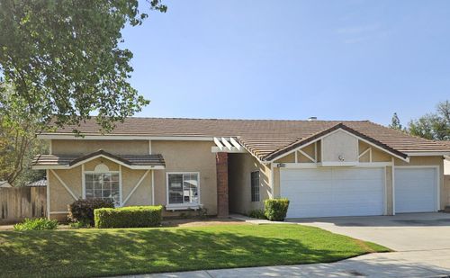 860 Mcarthur Ave, Clovis, CA, 93611-1458 | Card Image