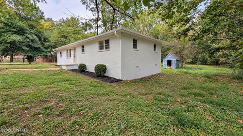 172 Carrie Dr, Dyersburg, TN, 38024-7806 | Card Image