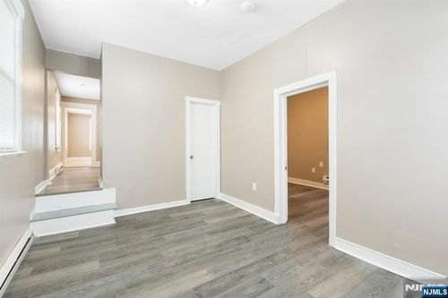 52 State St, Hackensack, NJ, 07601-5427 | Card Image