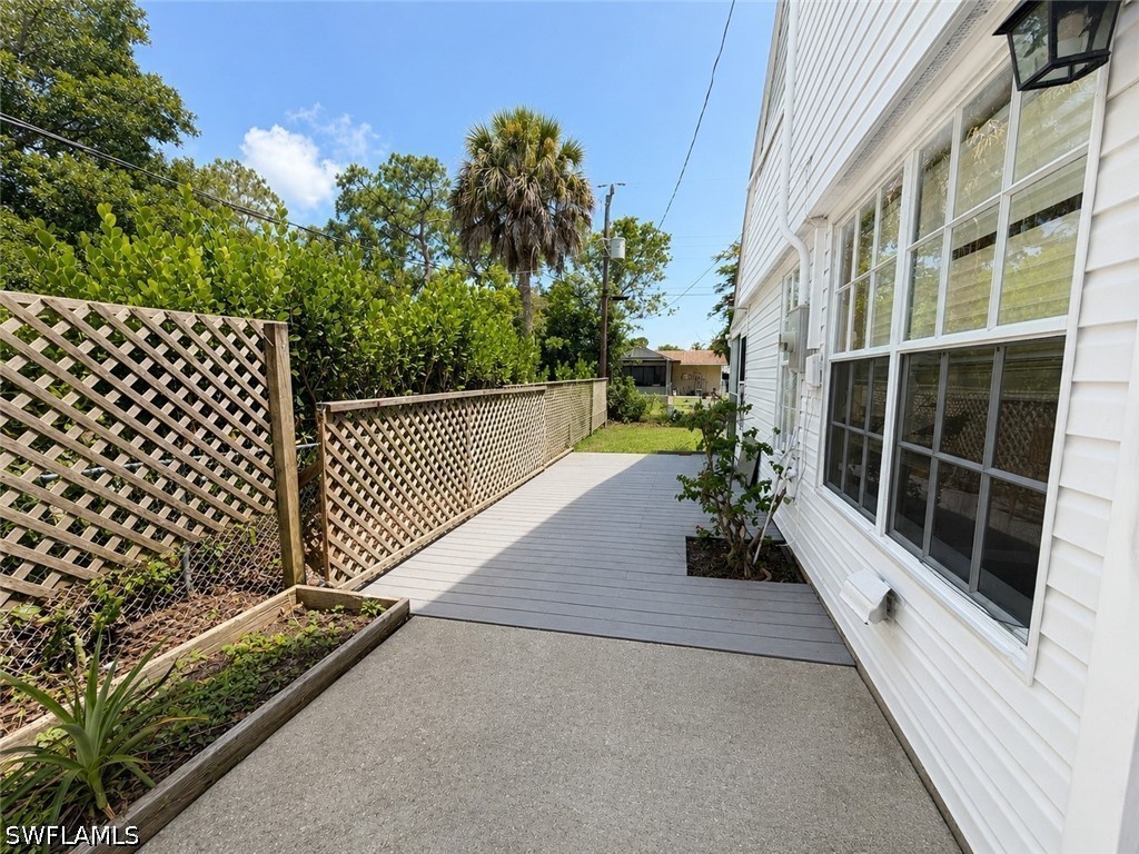 Residential in Naples 4
