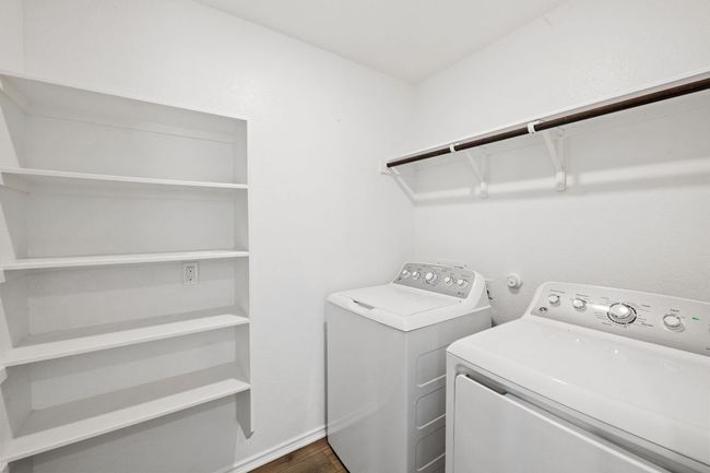 215 Silver Springs Bnd, House other with 3 bedrooms, 2 bathrooms and 2 parking in Kyle TX | Image 9