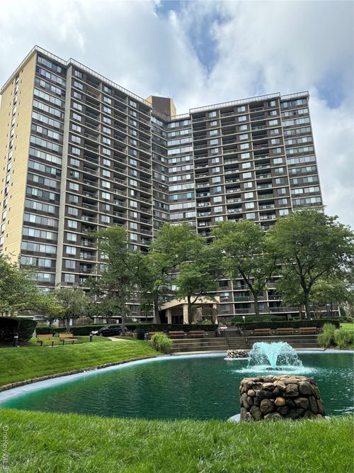apt-9-One Bay Club Dr, Bayside, NY, 11360-2906 | Card Image