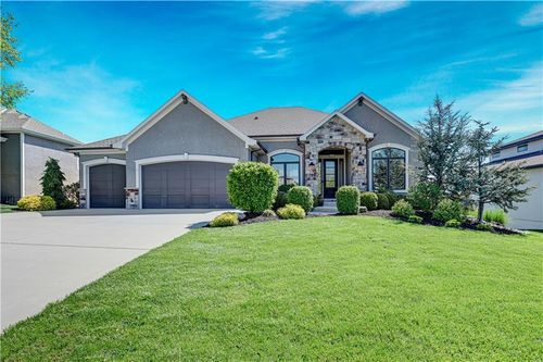 15705 Canterbury St, Overland Park, KS, 66224-5936 | Card Image