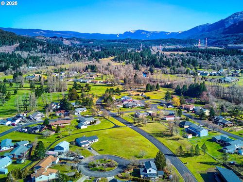 201 Farwest St, North Bonneville, WA, 98639-4621 | Card Image