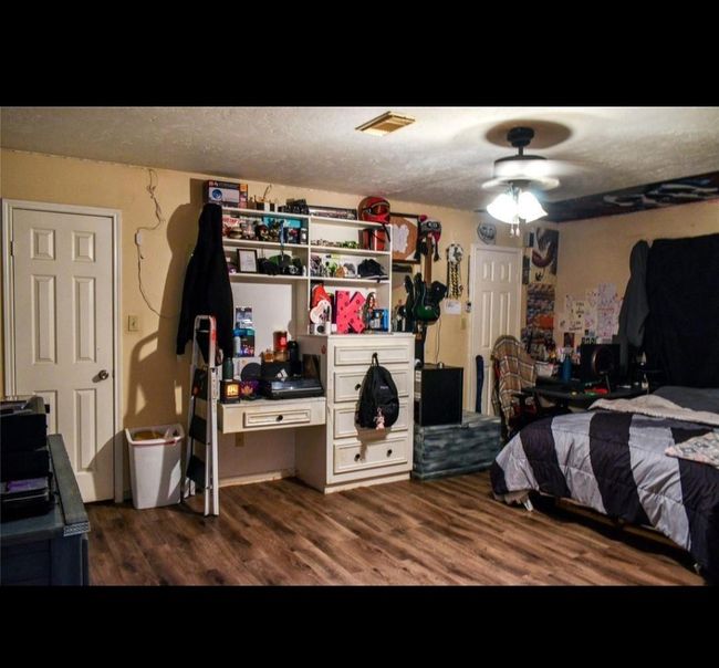 Upstairs Bedroom #1 | Image 17