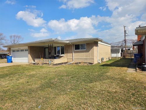30424 Kelsey Dr, Warren, MI, 48092-4934 | Card Image