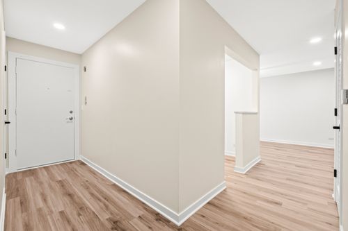 apt-308-5100 Carriageway Dr, Rolling Meadows, IL, 60008-3978 | Card Image