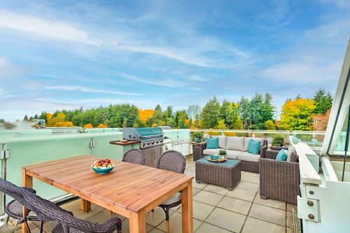 2222 Willow St, Vancouver, BC, V5Z0C8 | Card Image