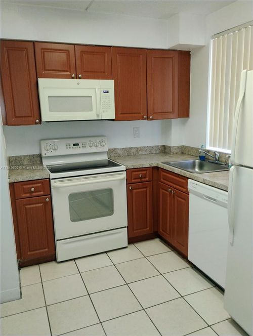 apt-304-6045 Nw 186th St, Miami Gardens, FL, 33015-6068 | Card Image