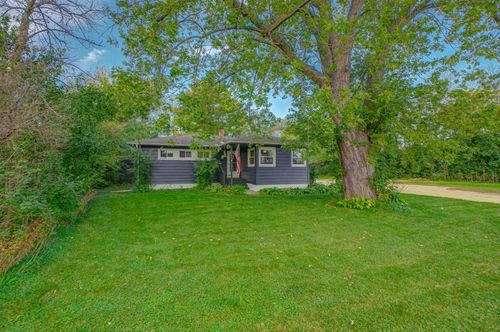 325 Church Hill Rd, Somerset, WI, 54025-9026 | Card Image