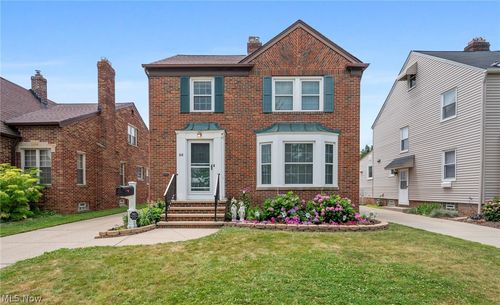 64 E 216th St, Euclid, OH, 44123-1154 | Card Image