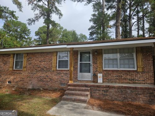 423 Richards Ave, Millen, GA, 30442-5210 | Card Image