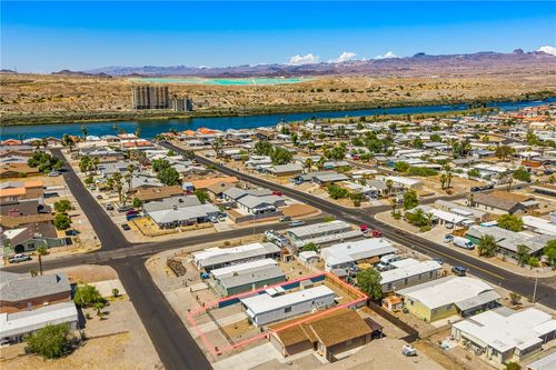 1424 Verde Dr, Bullhead City, AZ, 86442-6673 | Card Image