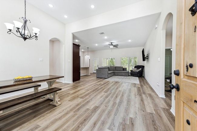 Dining and Entry Way | Image 9