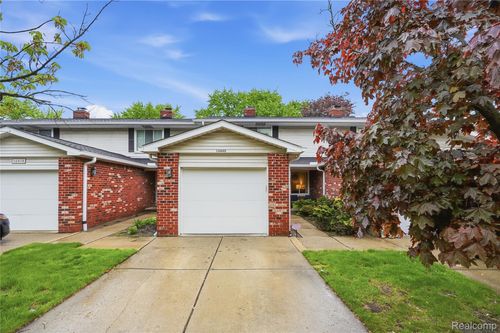 16840 Edloytom Way, Clinton Township, MI, 48038-1708 | Card Image
