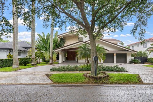 16214 Nw 82nd Pl, Miami Lakes, FL, 33016-6121 | Card Image