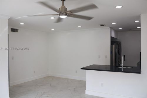 32-2550 W 67th Pl, Hialeah, FL, 33016-2881 | Card Image