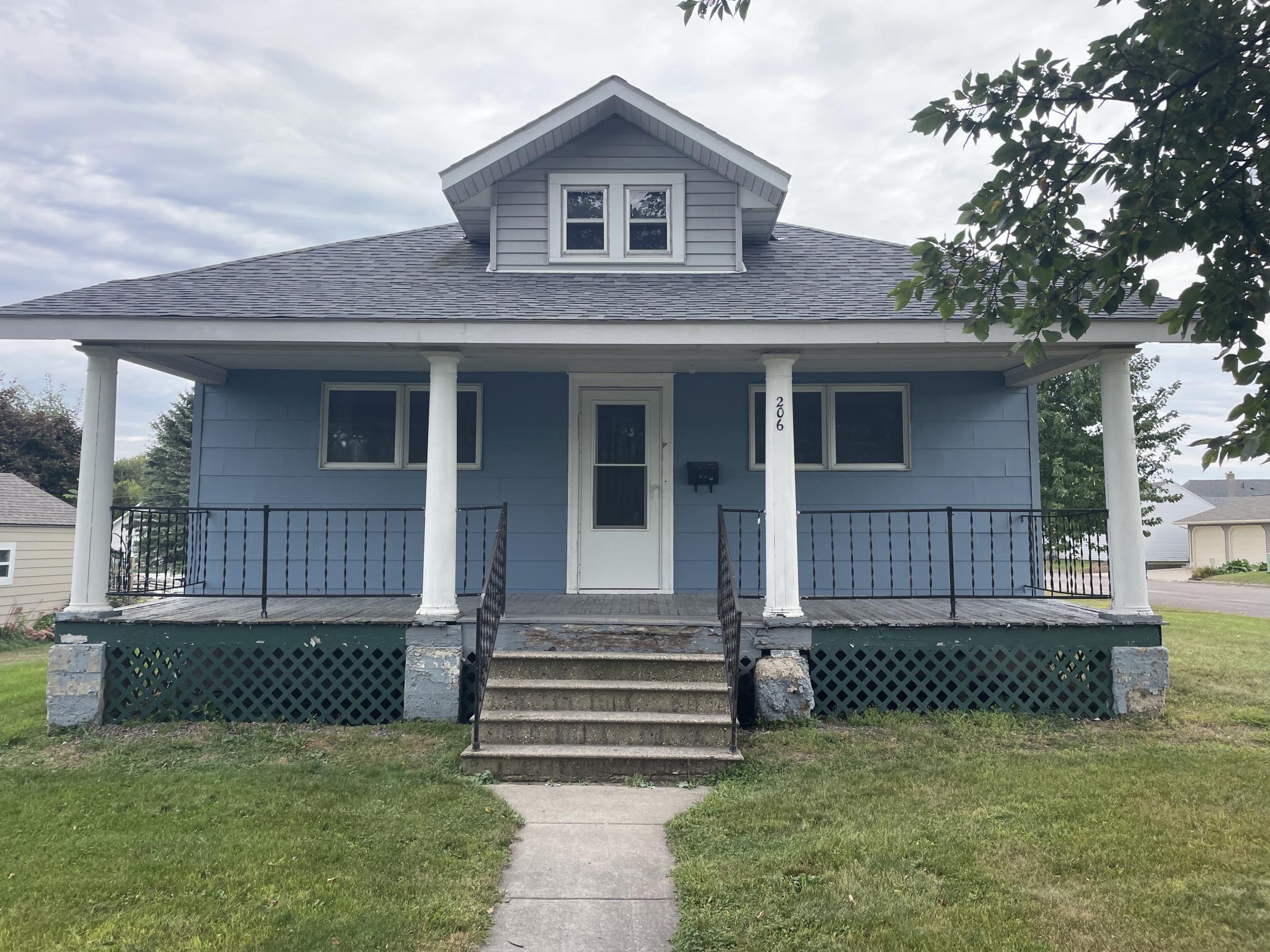 18th St, Benson, MN 56215