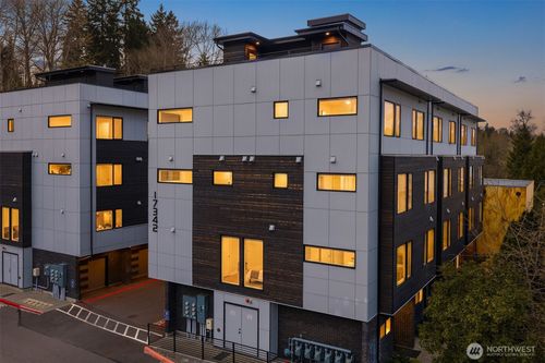 h-17342 Bothell Way Ne, Bothell, WA, 98011-1985 | Card Image