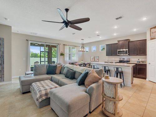 2641 Crowned Eagle Cir Sw, Vero Beach, FL, 32962-6814 | Card Image