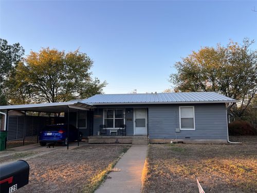 129 Roselawn St, Coleman, TX, 76834-6918 | Card Image